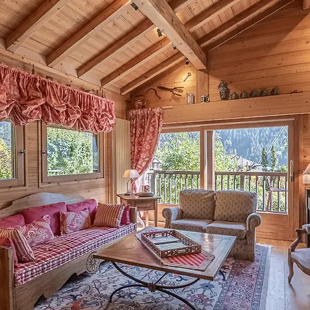 Chalet Typique A Avec Parking Et Wifi, Proche Centre Et Pistes - Fr-1-343-182